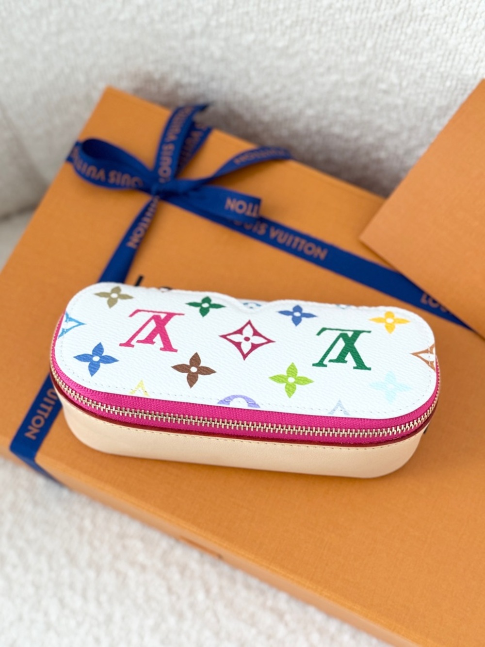 ✨NEW✨Louis Vuitton x Takashi Murakami Monogram Multicolor Anna Sunglasses Pouch